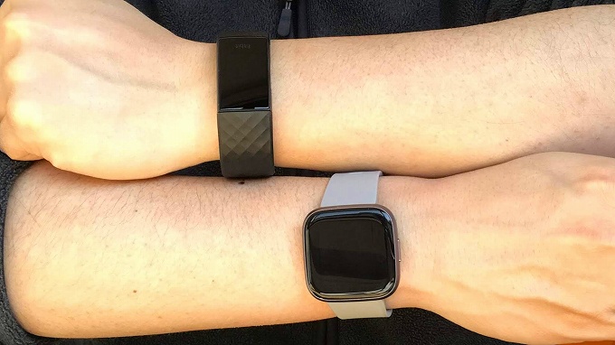 Fitbit Versa 2 と Charge 4